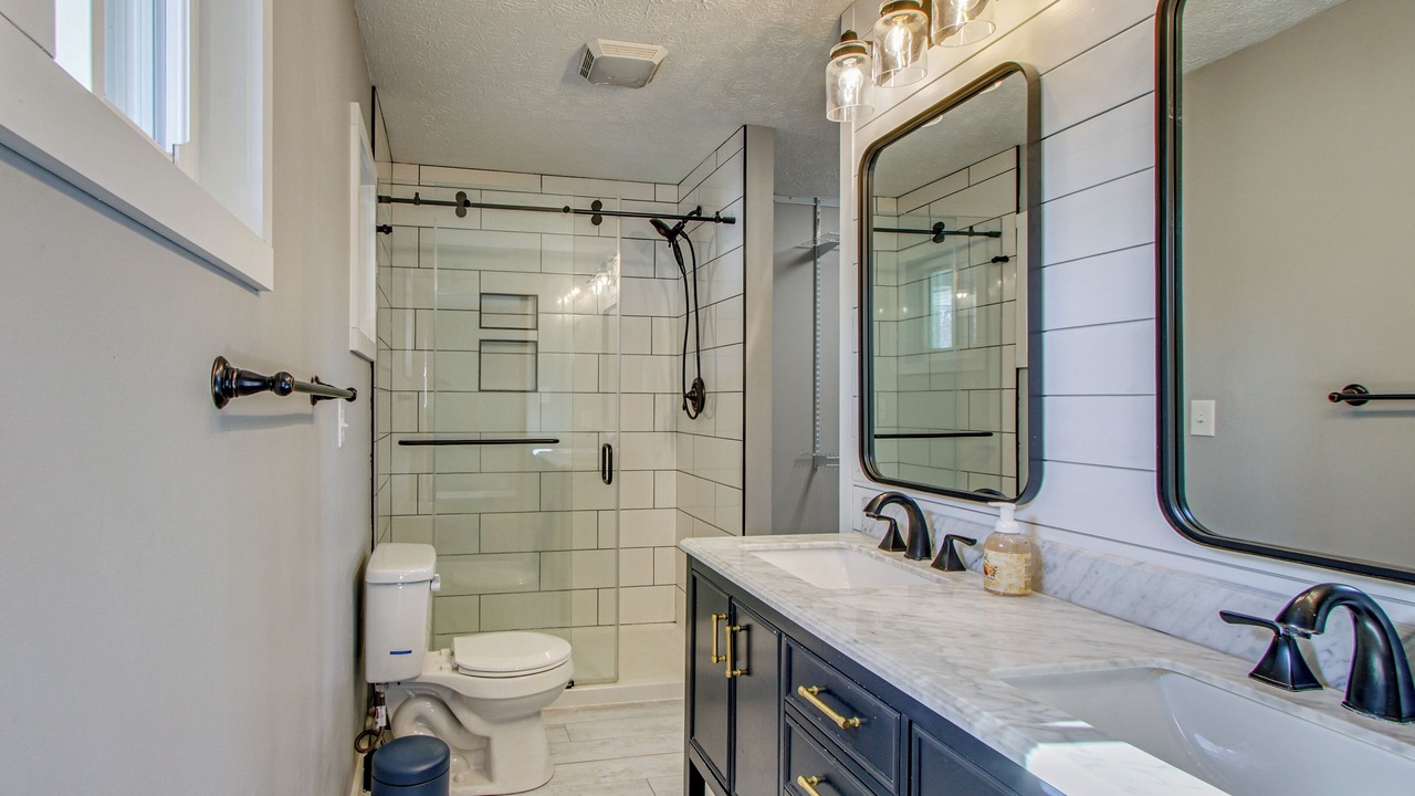 Photo of Bathroom in New Albany