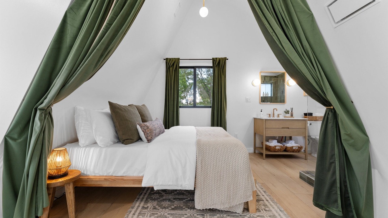 Photo of Bedroom in Omaha