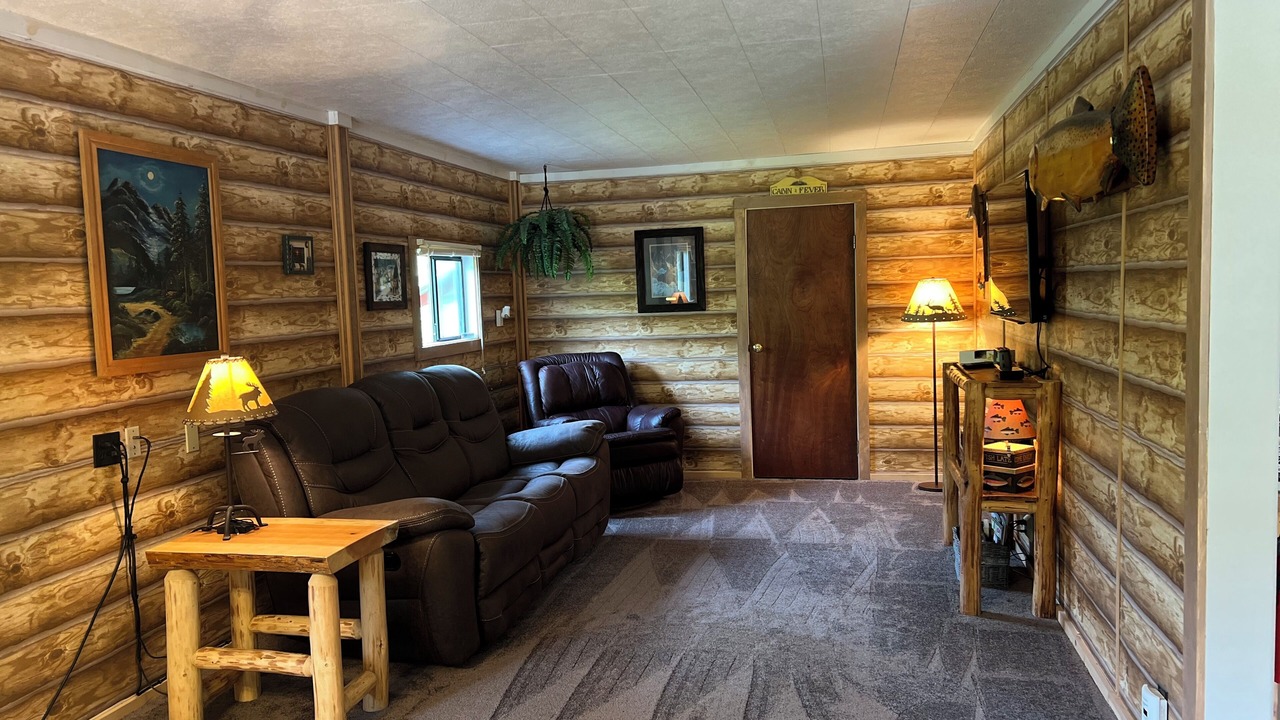 Photo of Livingroom in Gustavus