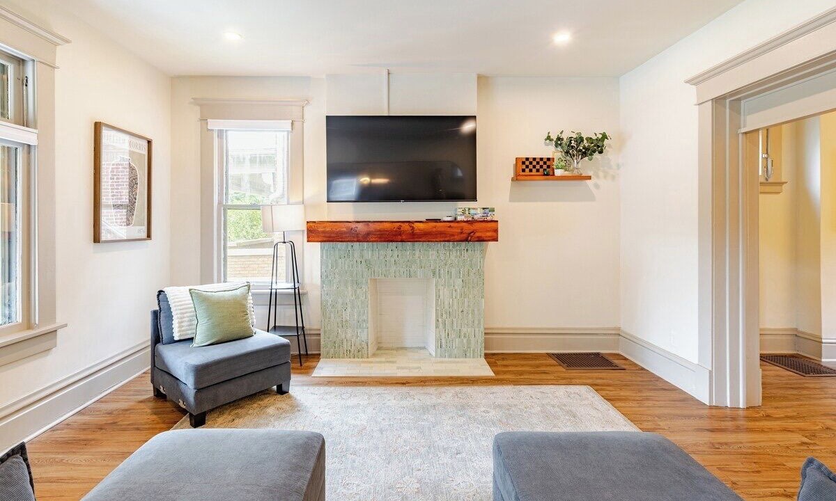 Photo of Livingroom in Franklin Park