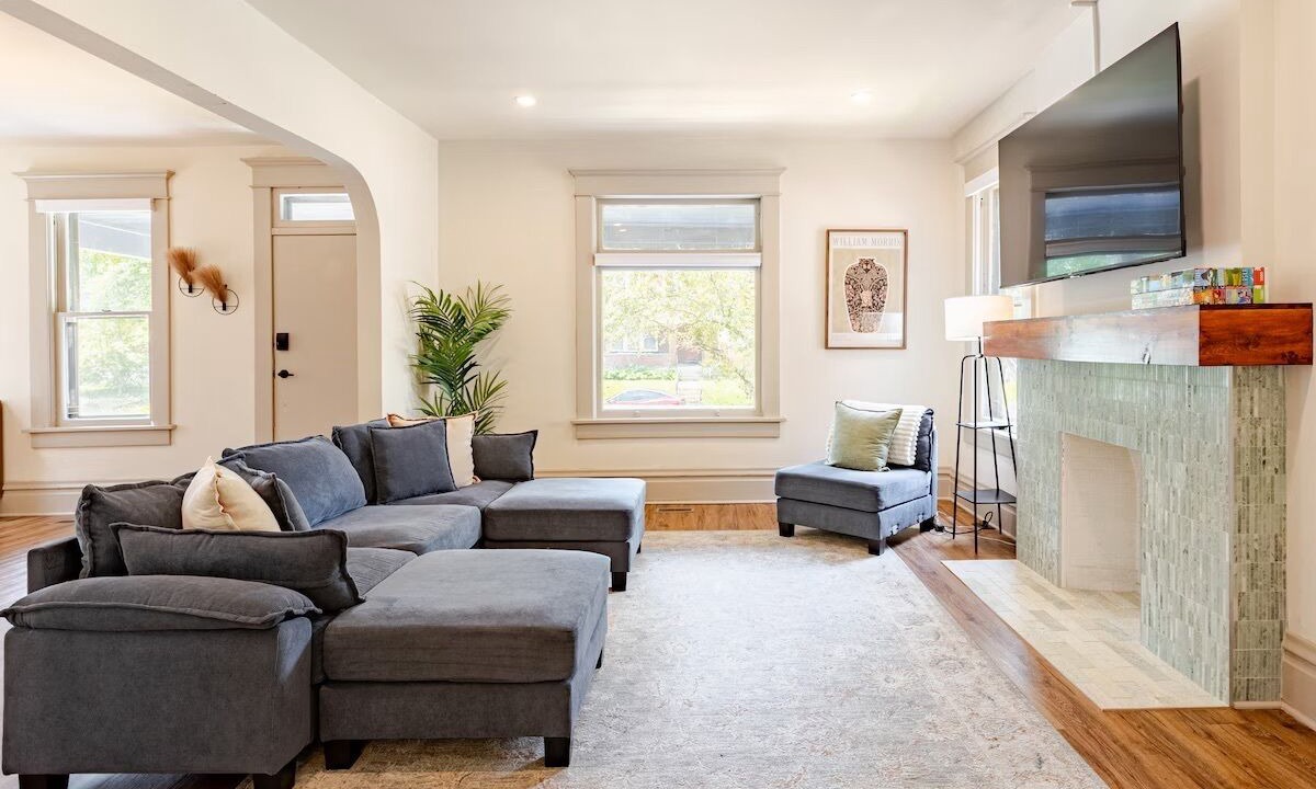 Photo of Livingroom in Franklin Park
