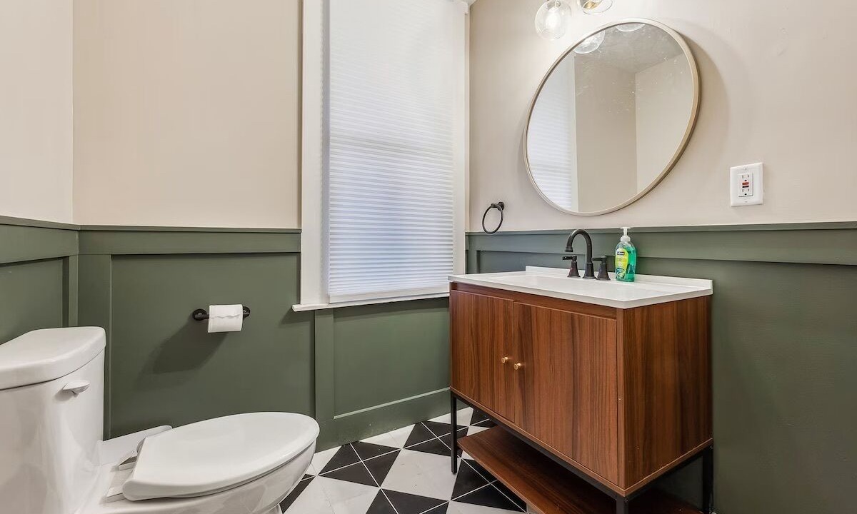 Photo of Bathroom in Franklin Park