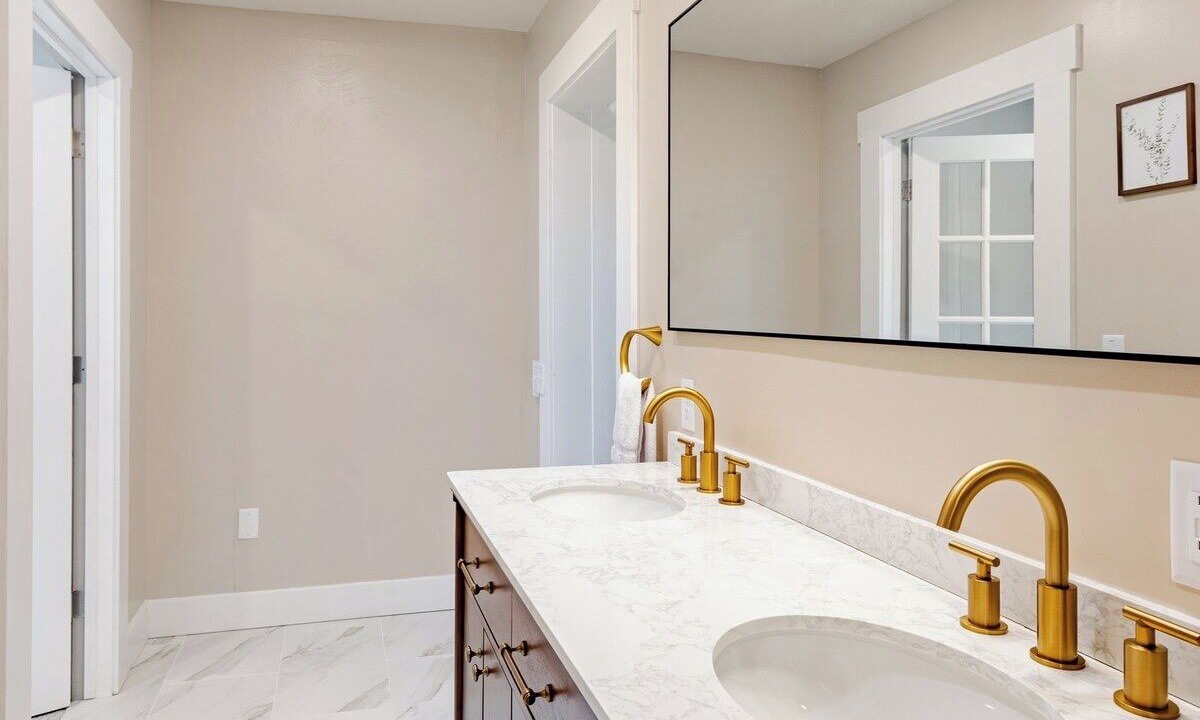 Photo of Bathroom in Franklin Park