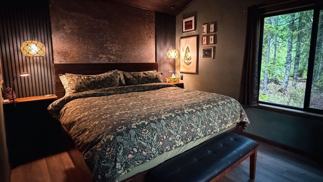 Photo of Bedroom in Moose Pass