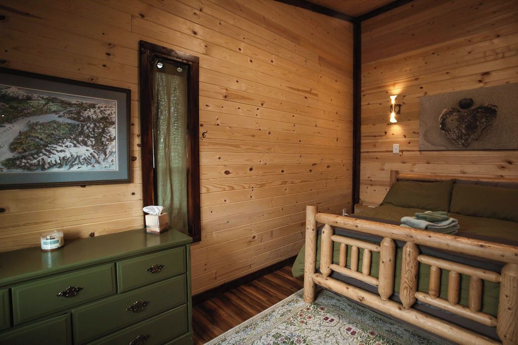 Photo of Bedroom in Diamond Ridge