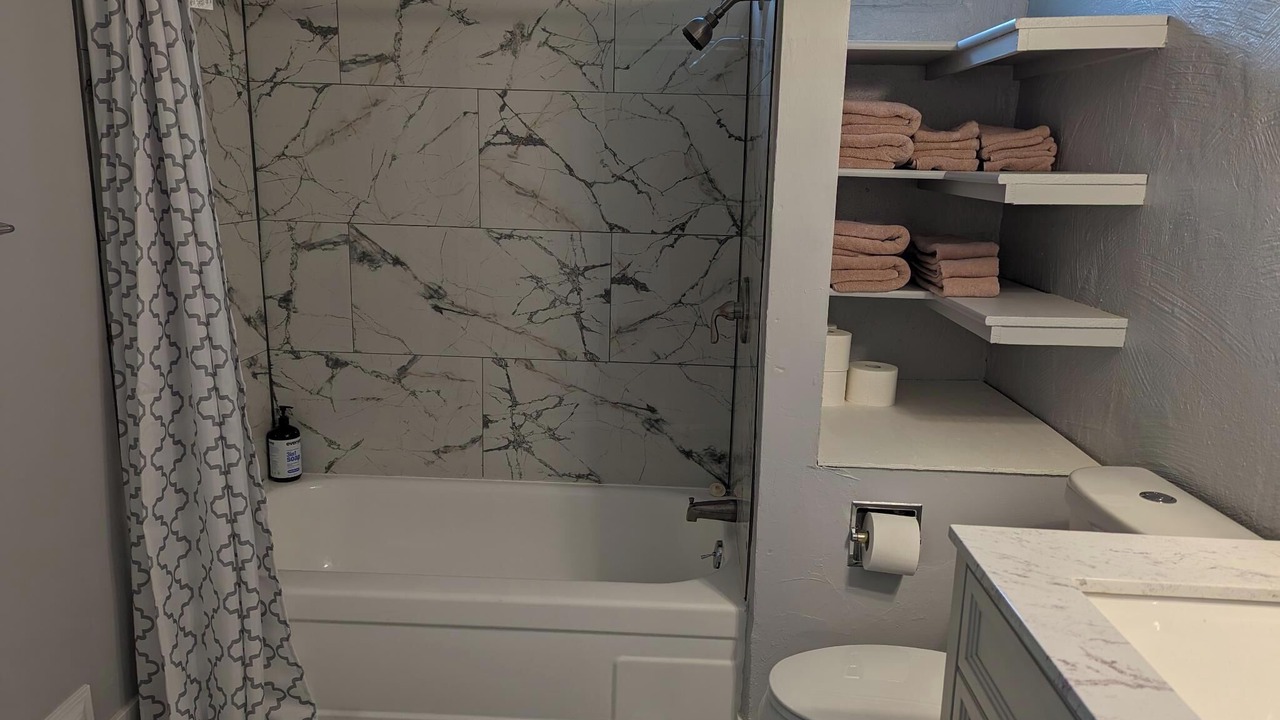 Photo of Bathroom in Mendenhaven