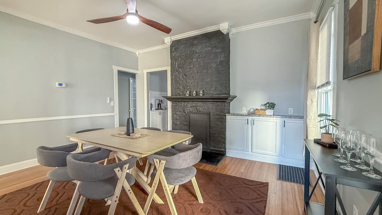 Photo of Livingroom in Olde Towne East