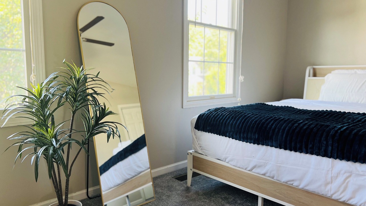 Photo of Bedroom in Lewis Center