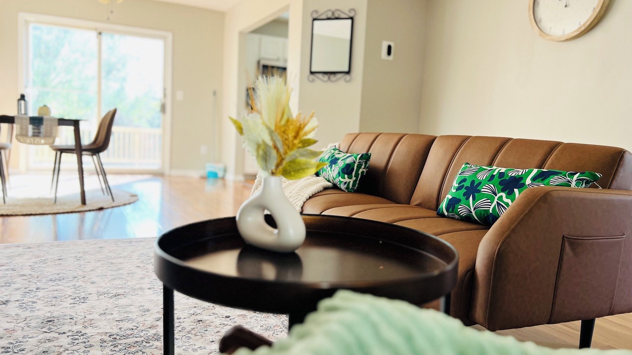Photo of Livingroom in Lewis Center