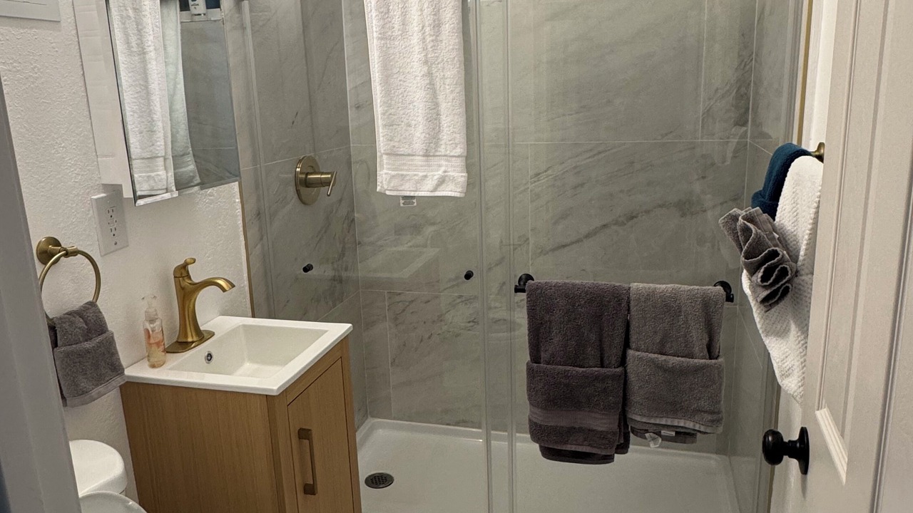 Photo of Bathroom in Bushrod