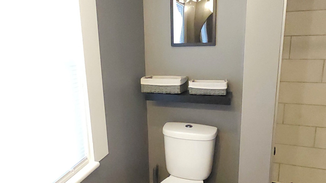 Photo of Bathroom in Weinland Park