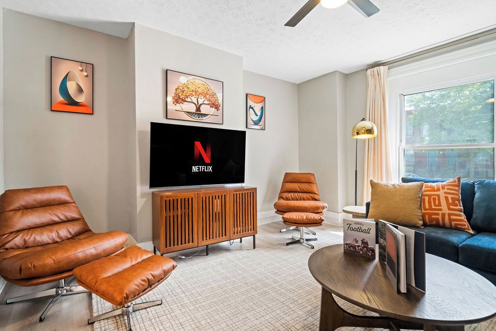 Photo of Livingroom in Near East Columbus