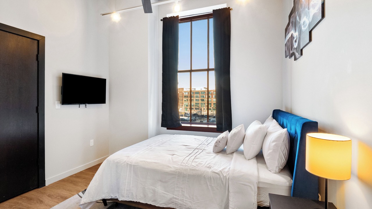 Photo of Bedroom in Midtown
