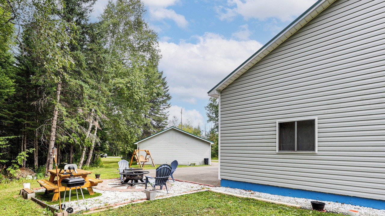 Photo of Outdoor in Crystal
