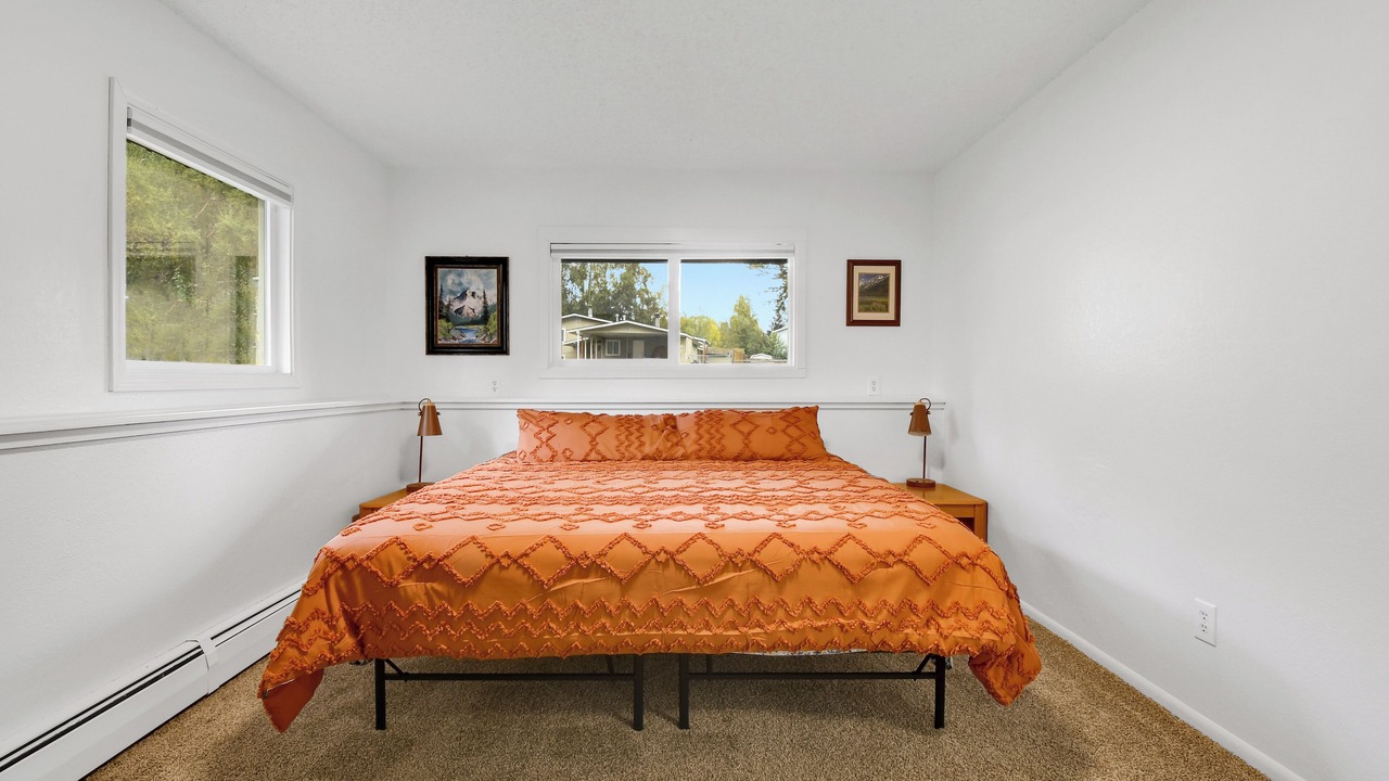 Photo of Bedroom in Northeast Anchorage
