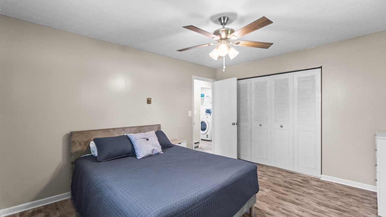 Photo of Bedroom in Raymond