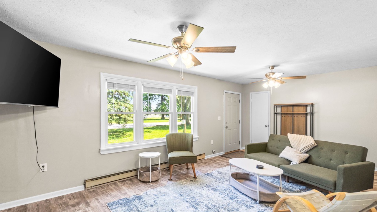 Photo of Livingroom in Raymond