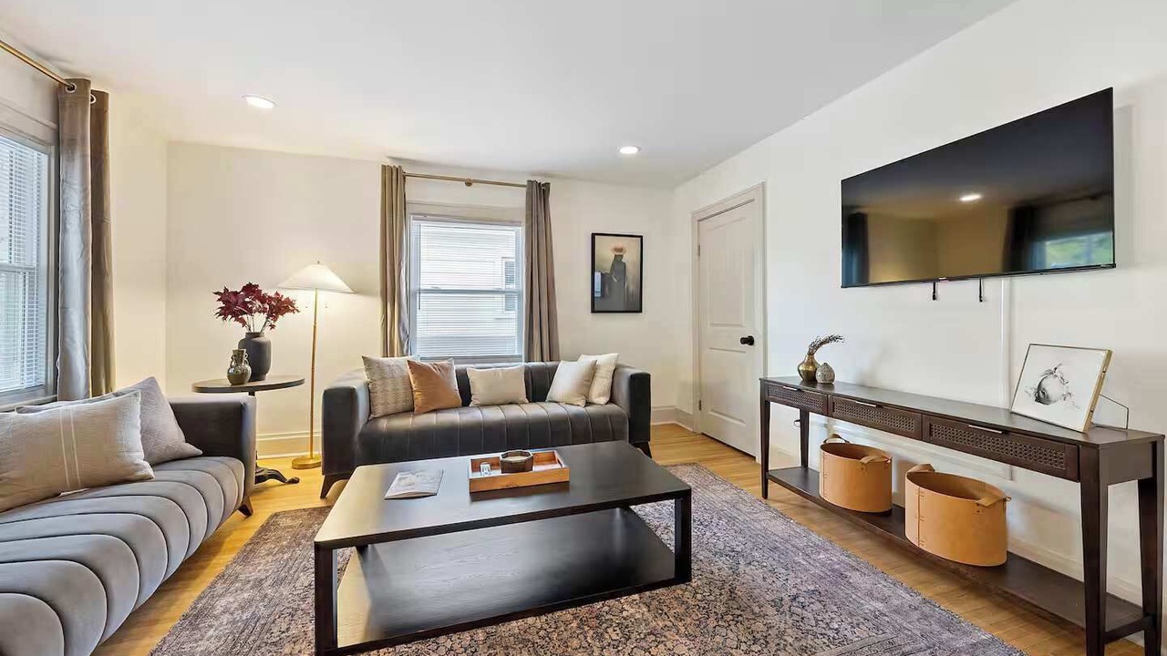 Photo of Livingroom in Clintonville