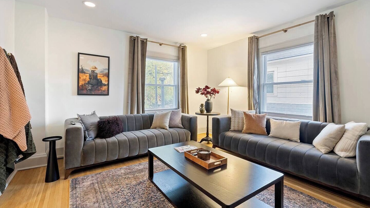 Photo of Livingroom in Clintonville