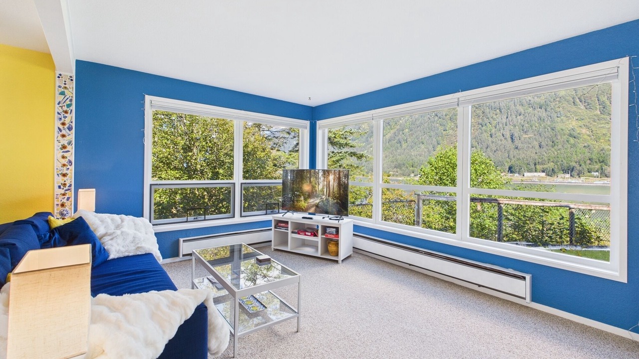 Photo of Livingroom in West Juneau