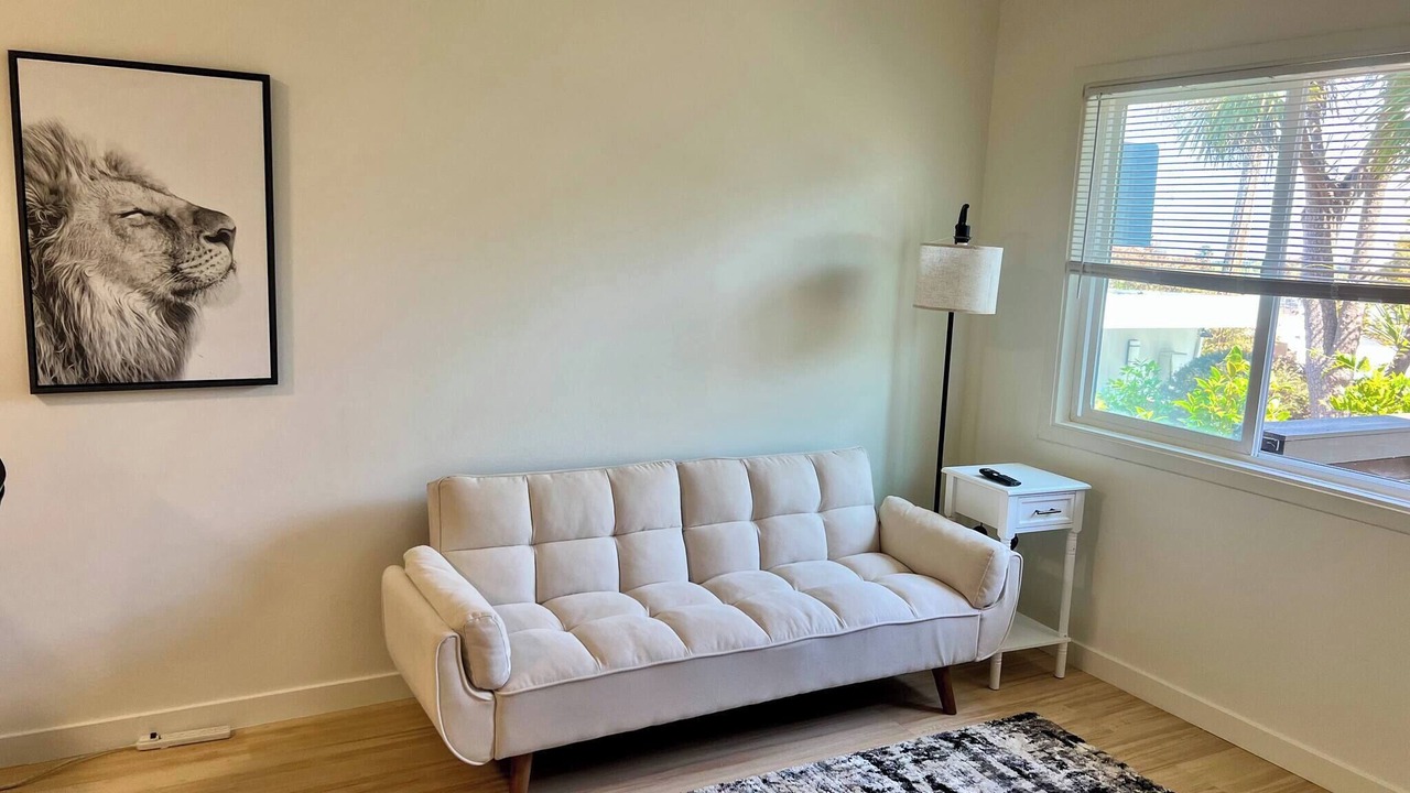 Photo of Livingroom in Belmont