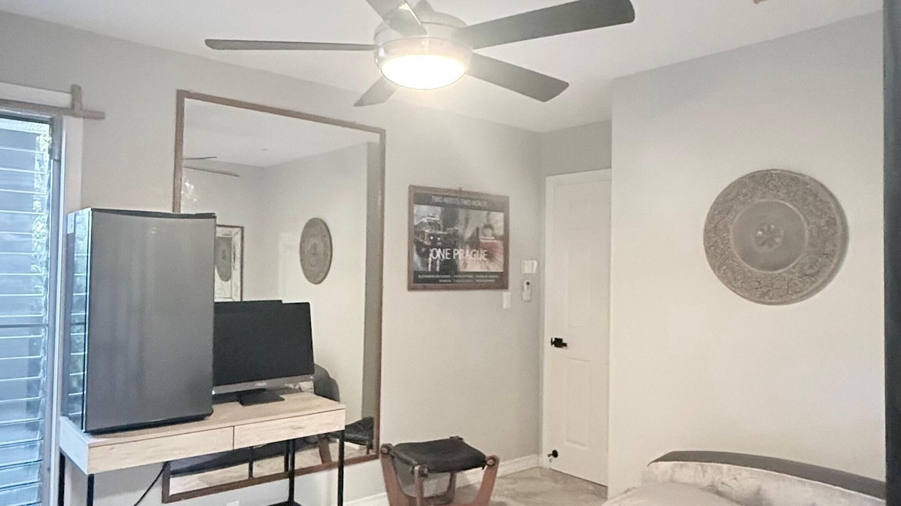 Photo of Bedroom in Hawaii Kai