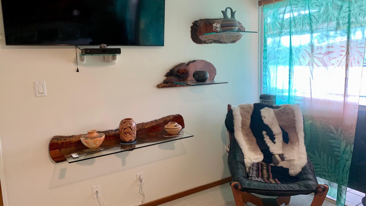 Photo of Livingroom in Hawaii Kai