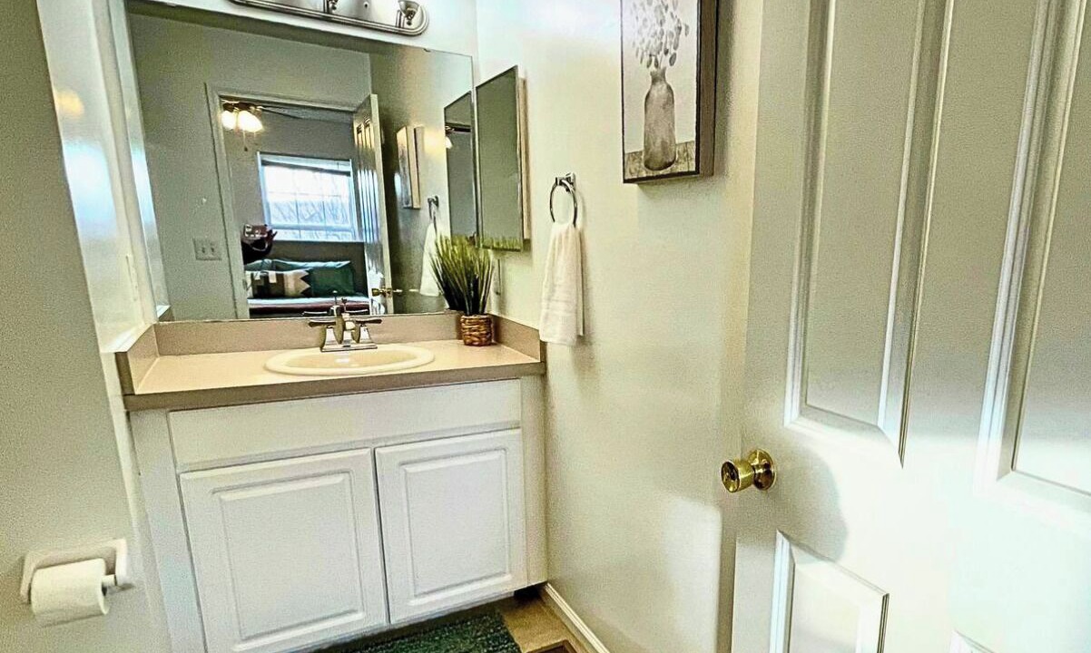Photo of Bathroom in Groveport