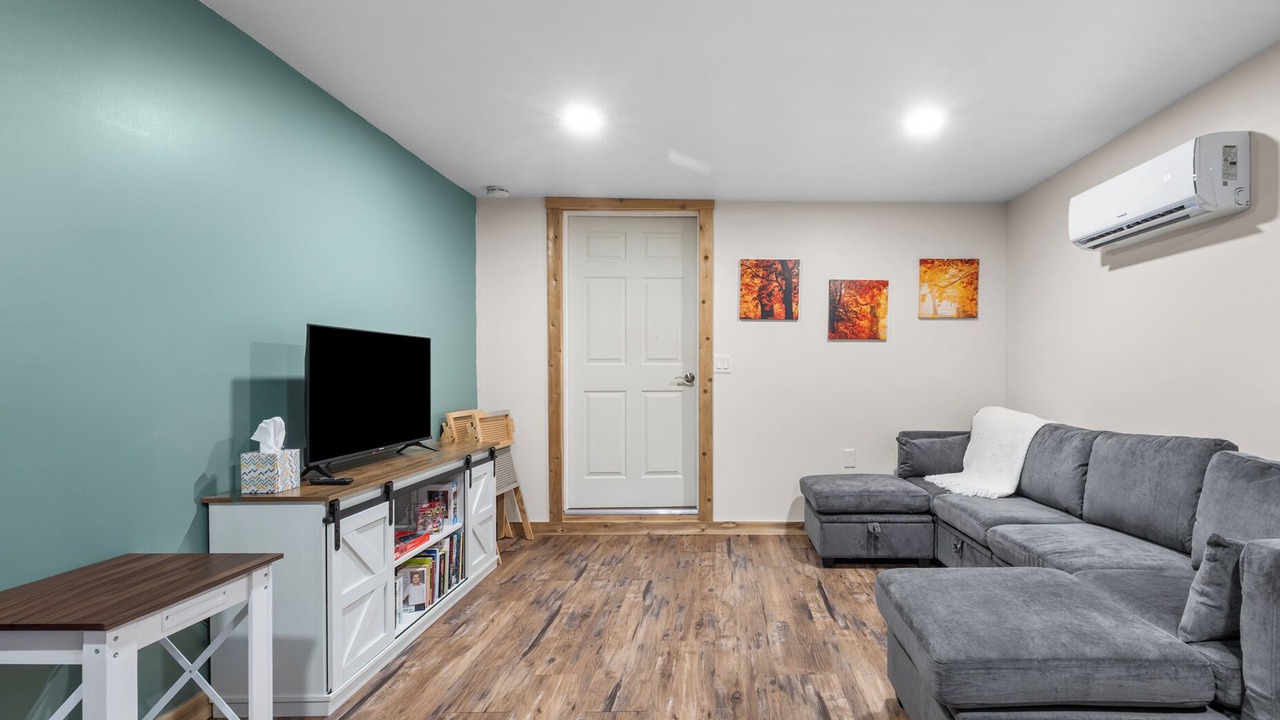 Photo of Livingroom in Pittsfield