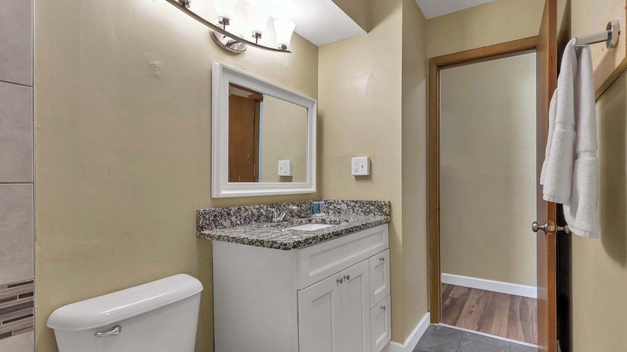 Photo of Bathroom in Old North Columbus
