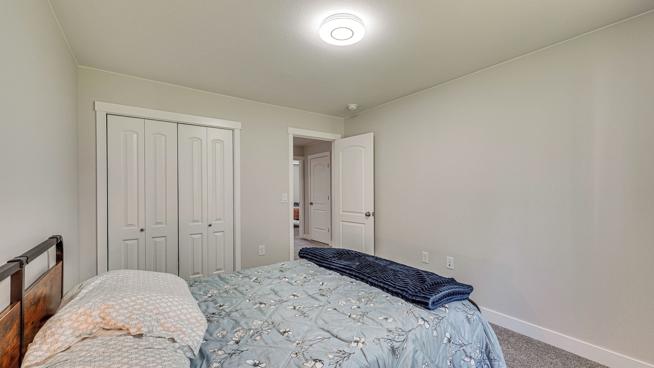 Photo of Bedroom in Meadow Lakes