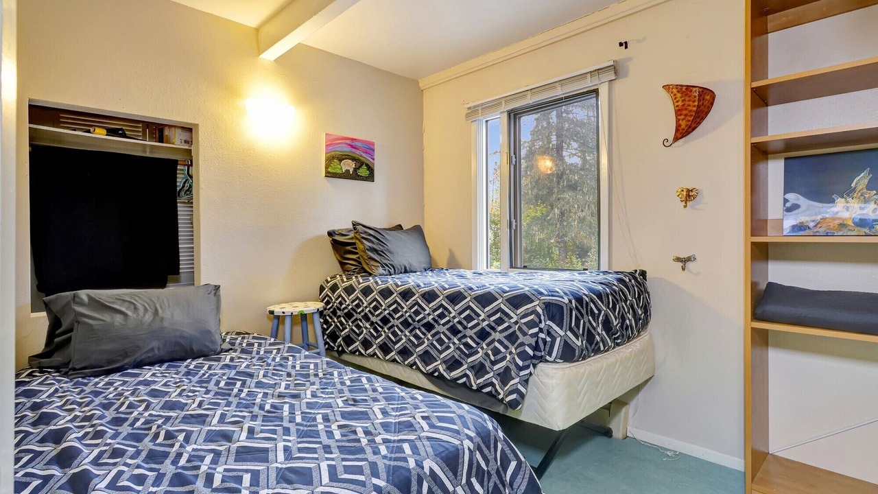 Photo of Bedroom in Alyeska