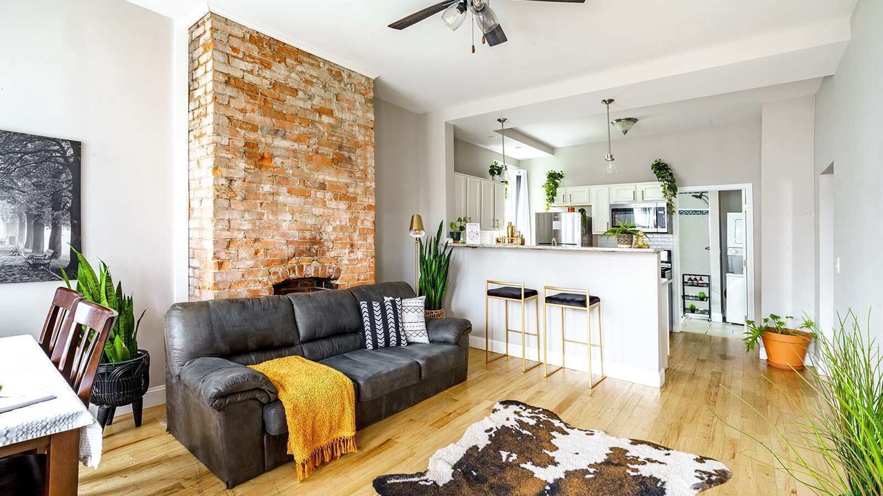 Photo of Livingroom in Victorian Village