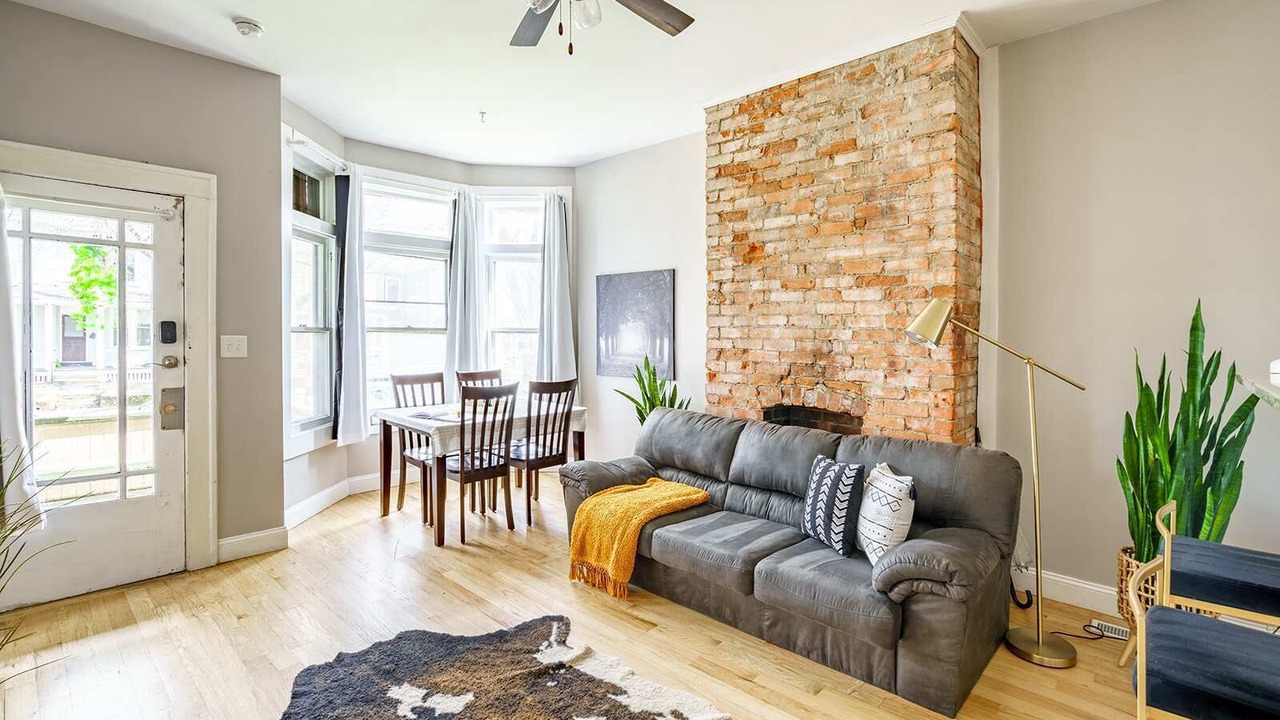Photo of Livingroom in Victorian Village