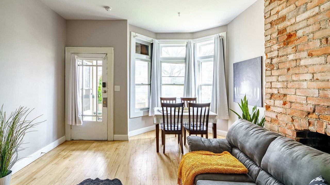Photo of Livingroom in Victorian Village
