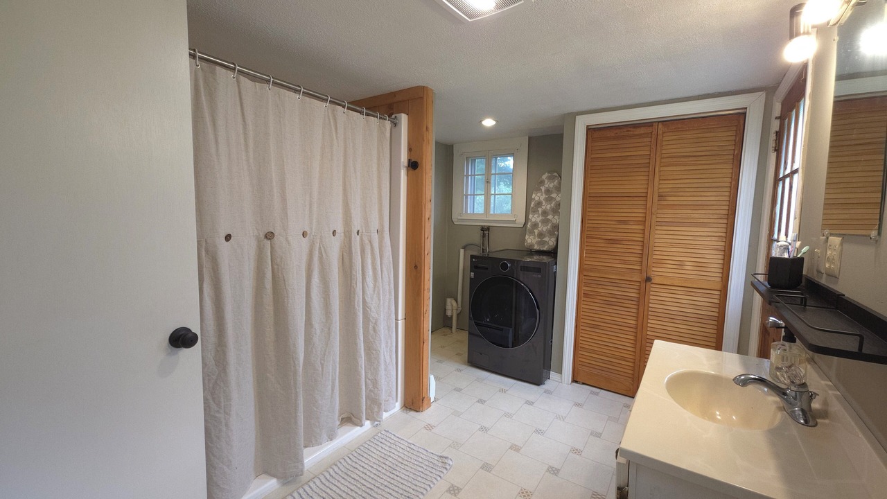 Photo of Bathroom in Kingfield