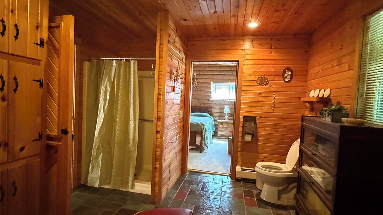 Photo of Bedroom in Farmington Falls