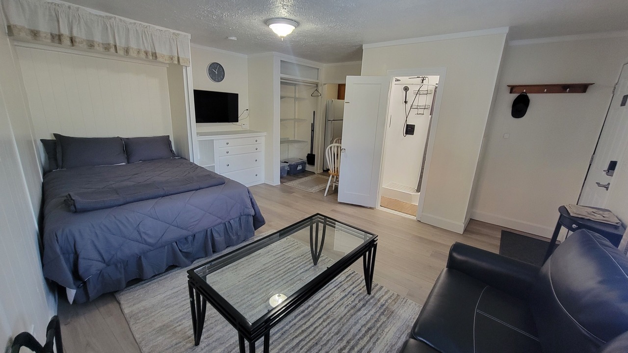 Photo of Bedroom in Downtown Juneau