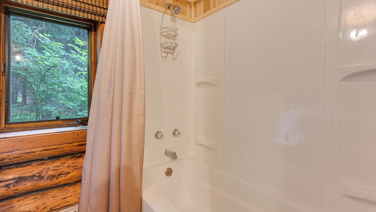 Photo of Bathroom in Diamond Ridge