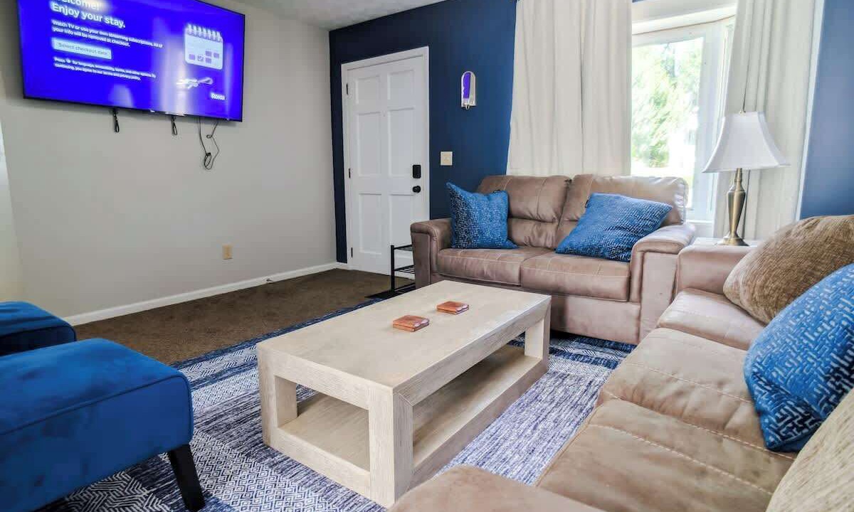Photo of Livingroom in Johnstown