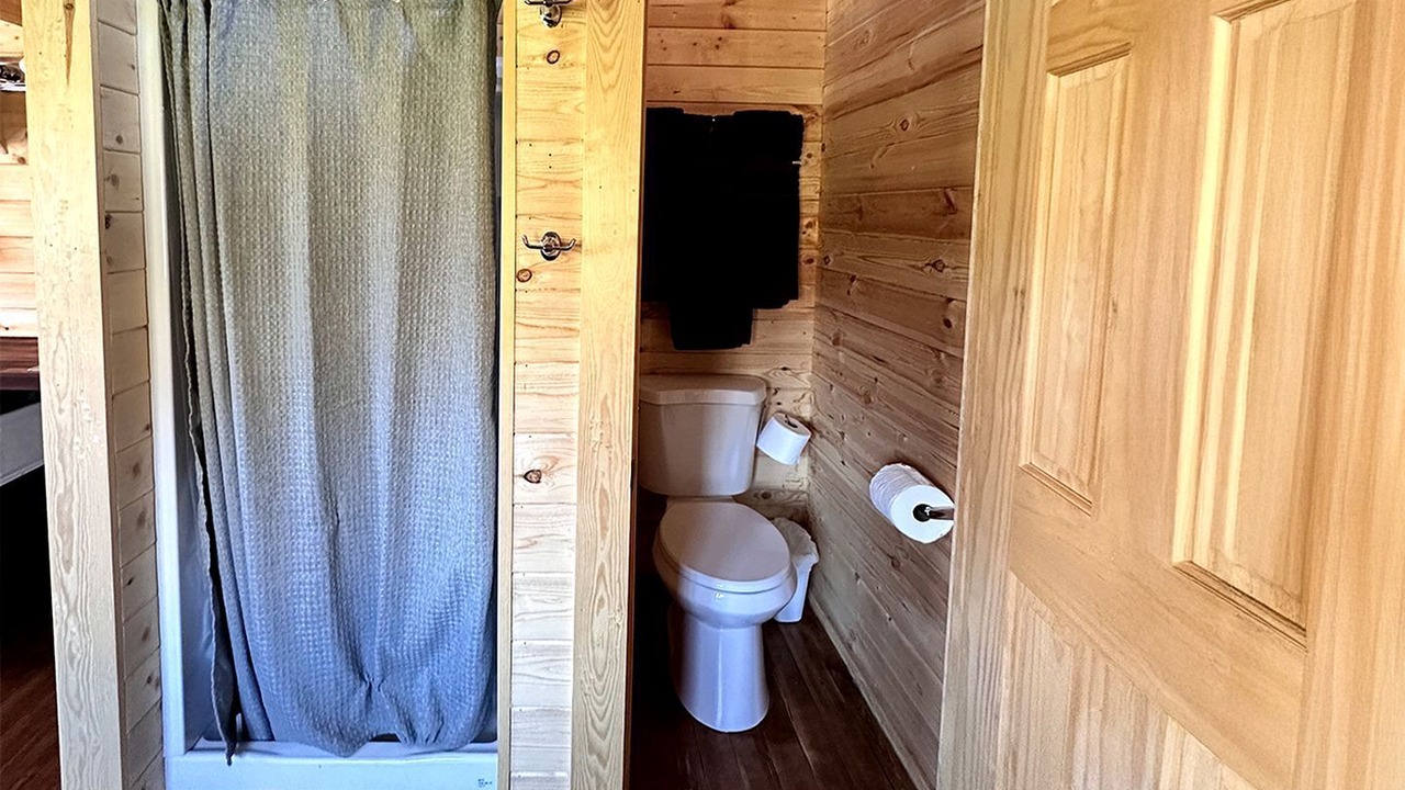 Photo of Bathroom in Denali
