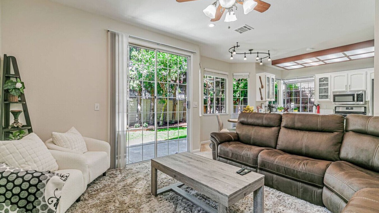 Photo of Livingroom in Ardenwood