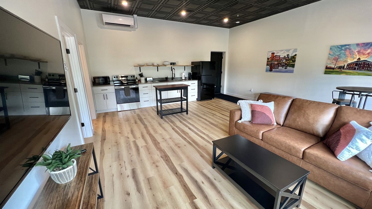 Photo of Livingroom in Pittsfield