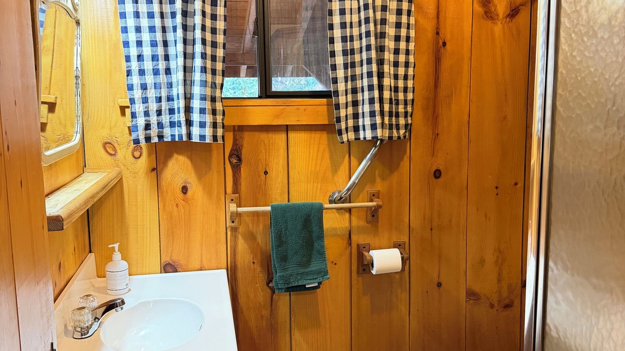 Photo of Bathroom in Blanchard
