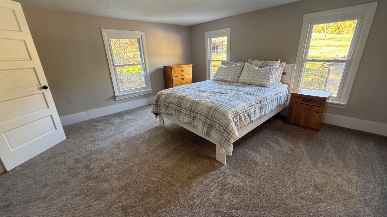 Photo of Bedroom in Nashport