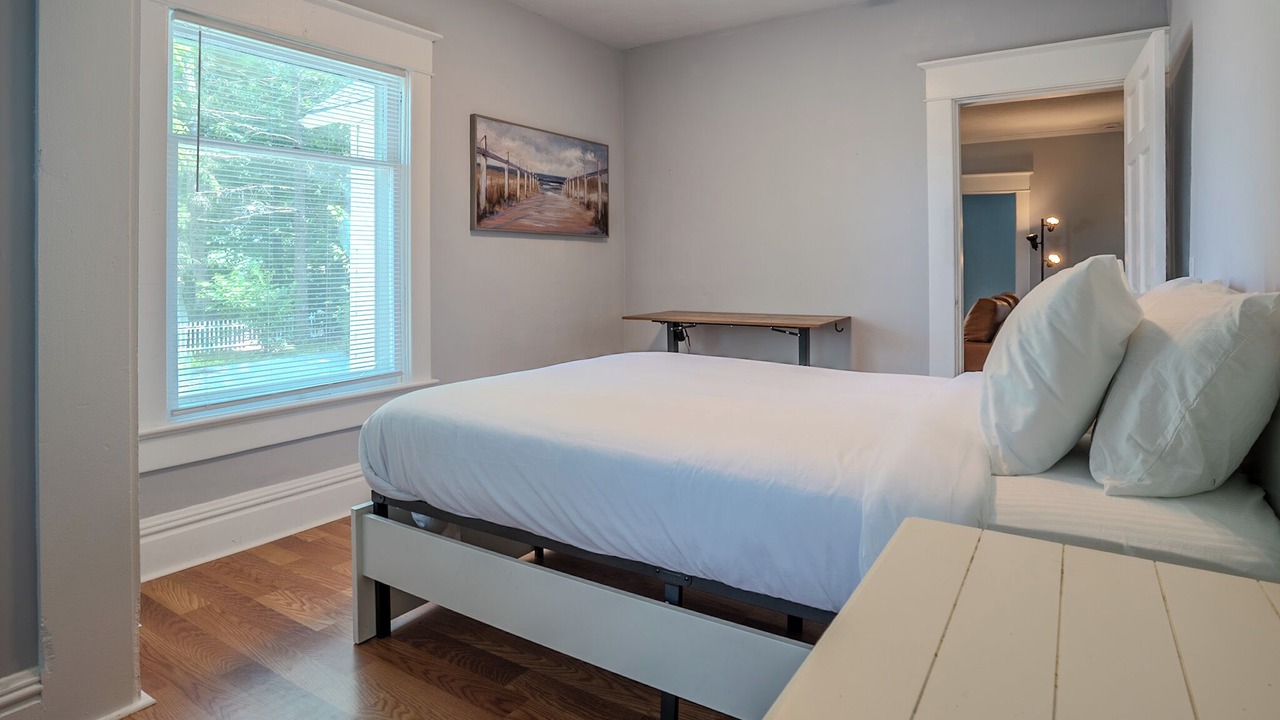Photo of Bedroom in Lewis Center