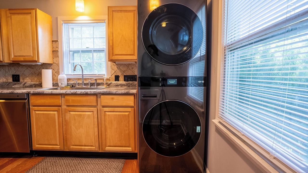 Photo of Kitchen in Lewis Center