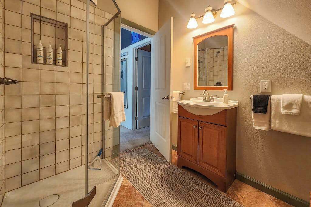 Photo of Bathroom in Girdwood