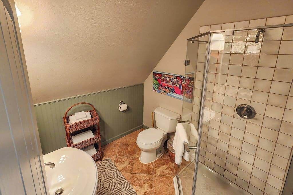 Photo of Bathroom in Girdwood