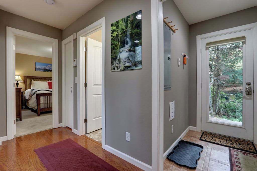 Photo of Bedroom in Girdwood